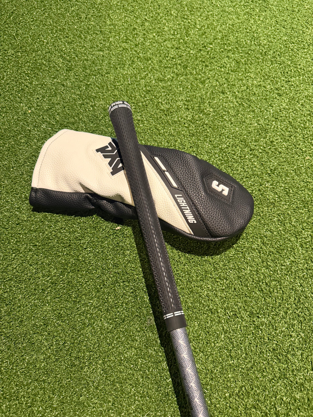 PXG Lightning 5 Wood | 18° | Stiff | Right Hand - 05 grip