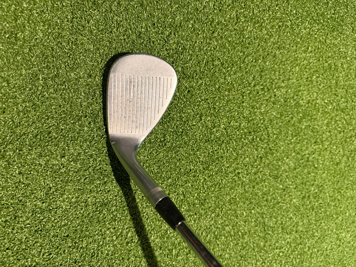 Titleist 252 Vokey Wedge 52Deg | 52° | Stiff | Right Hand - 02 top